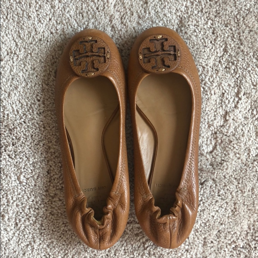 Tory Burch Pebbled Leather Logo Ballet Flat